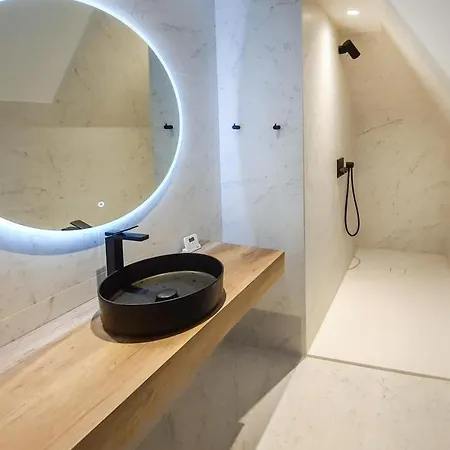 Stunning In With Sauna Apartment